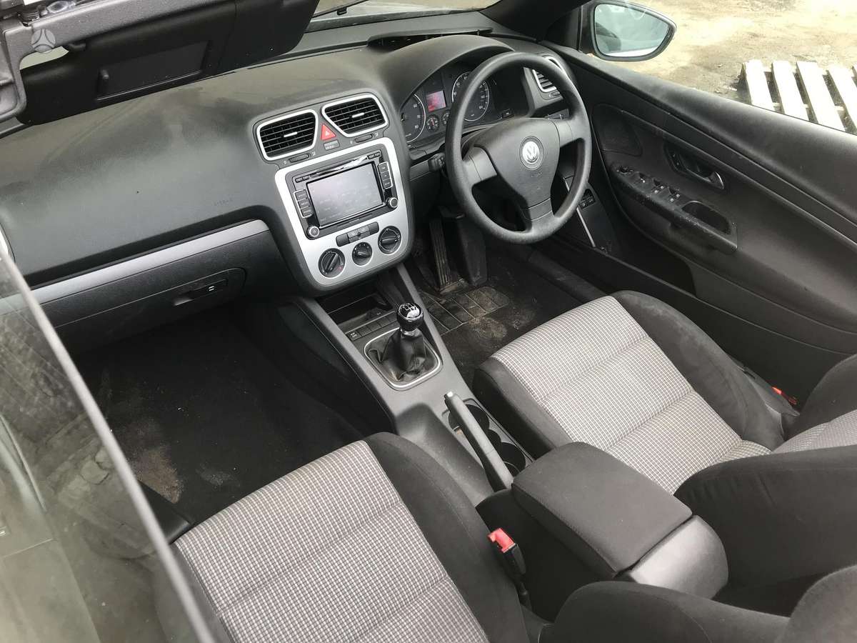 Volkswagen Eos for parts