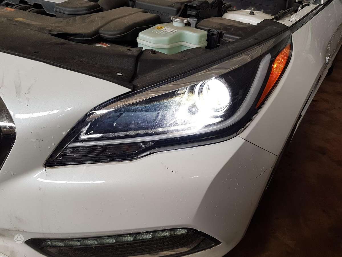 Hyundai Sonata Dalimis