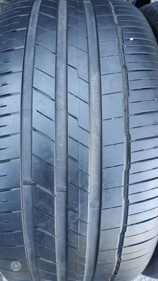 Hankook, летние 285/40 R22