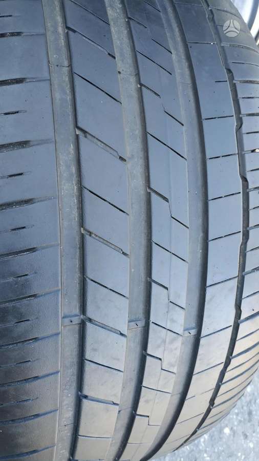Hankook, летние 285/40 R22