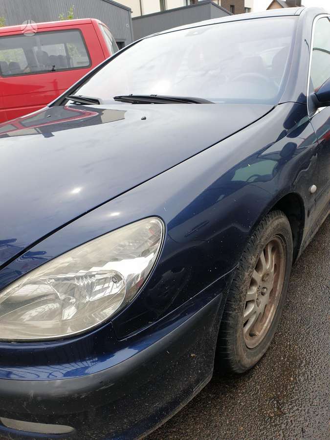 Peugeot 607