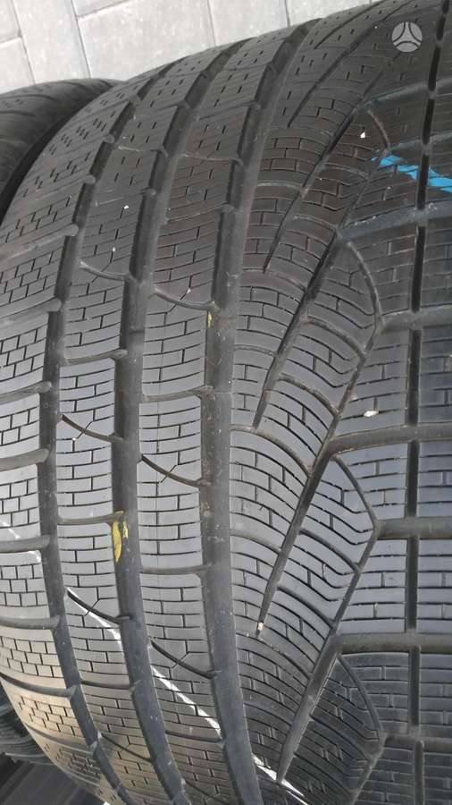 Pirelli, winter 295/30 R19