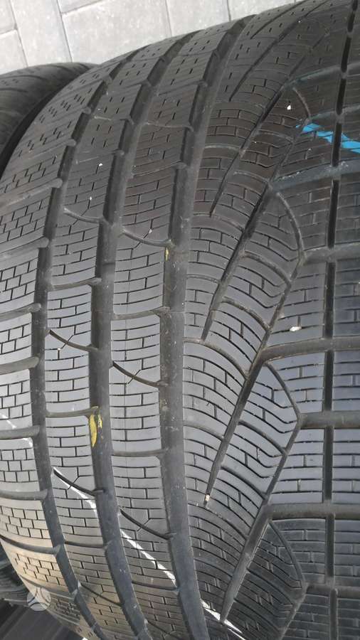 Pirelli, žieminės 295/30 R19