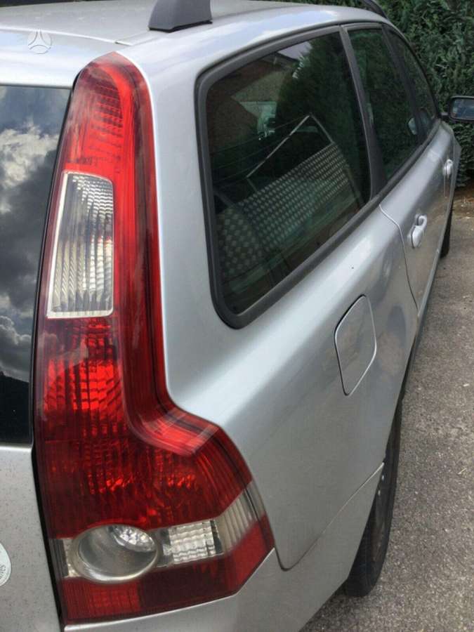 Volvo V50 по частям