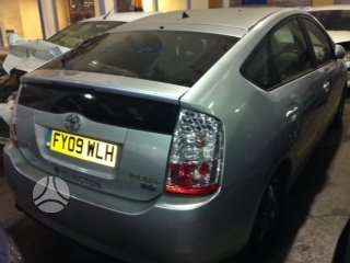 Toyota Prius по частям