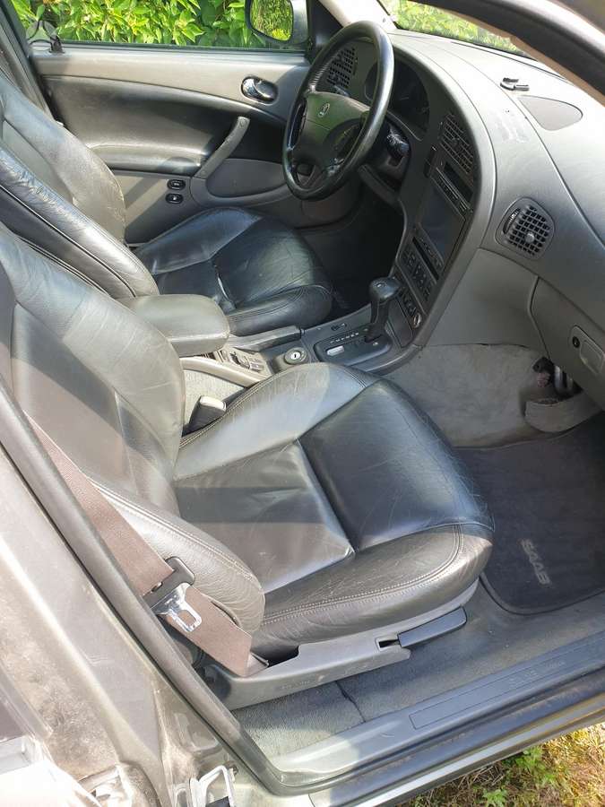 Saab 9-5 for parts