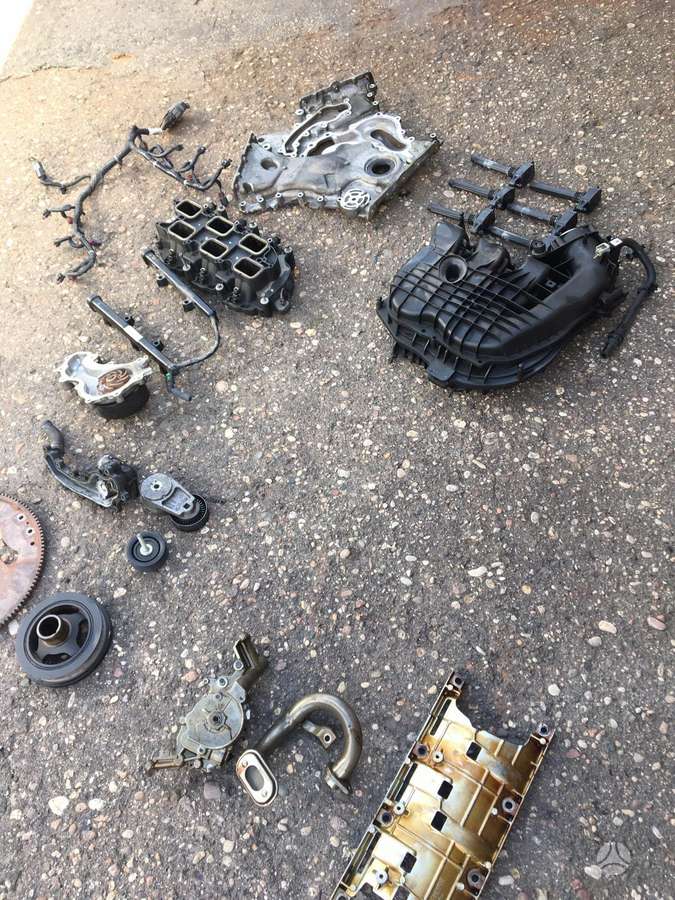 Chrysler 300 engine parts