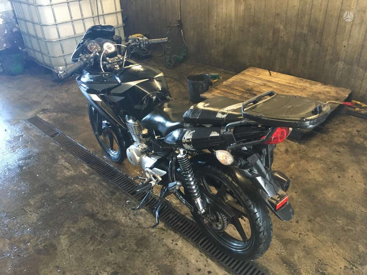 Honda CBF, street / klasikiniai