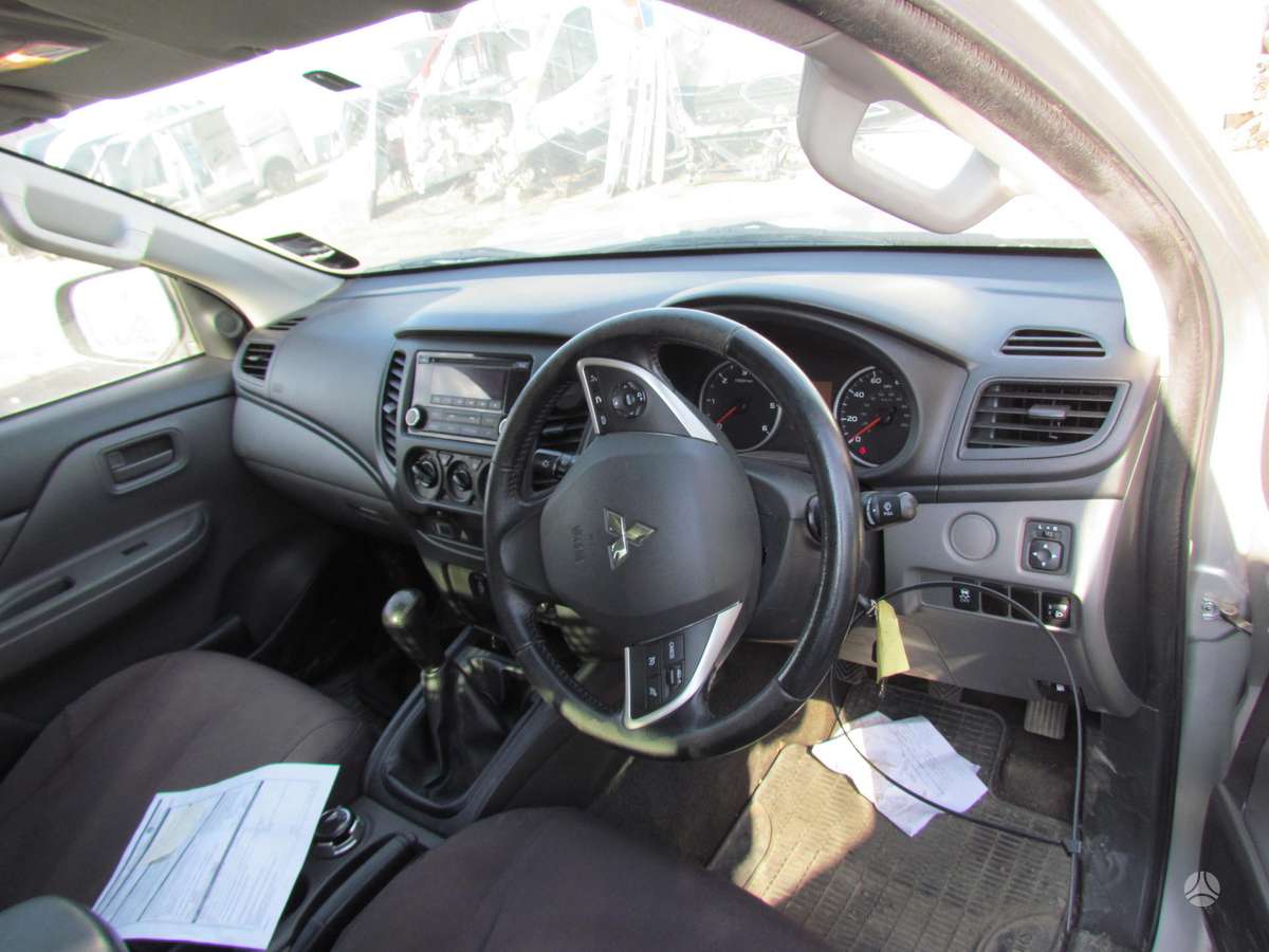 Mitsubishi L200