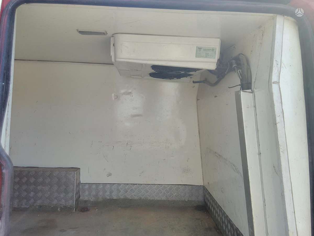Volkswagen Transporter, cargo vans