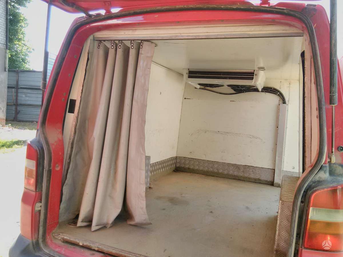 Volkswagen Transporter, cargo vans
