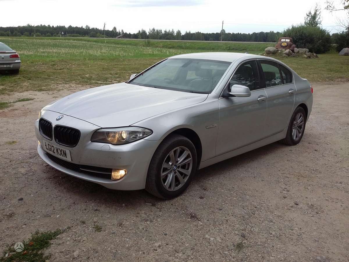 BMW 520 dalimis. Anglas dalimis