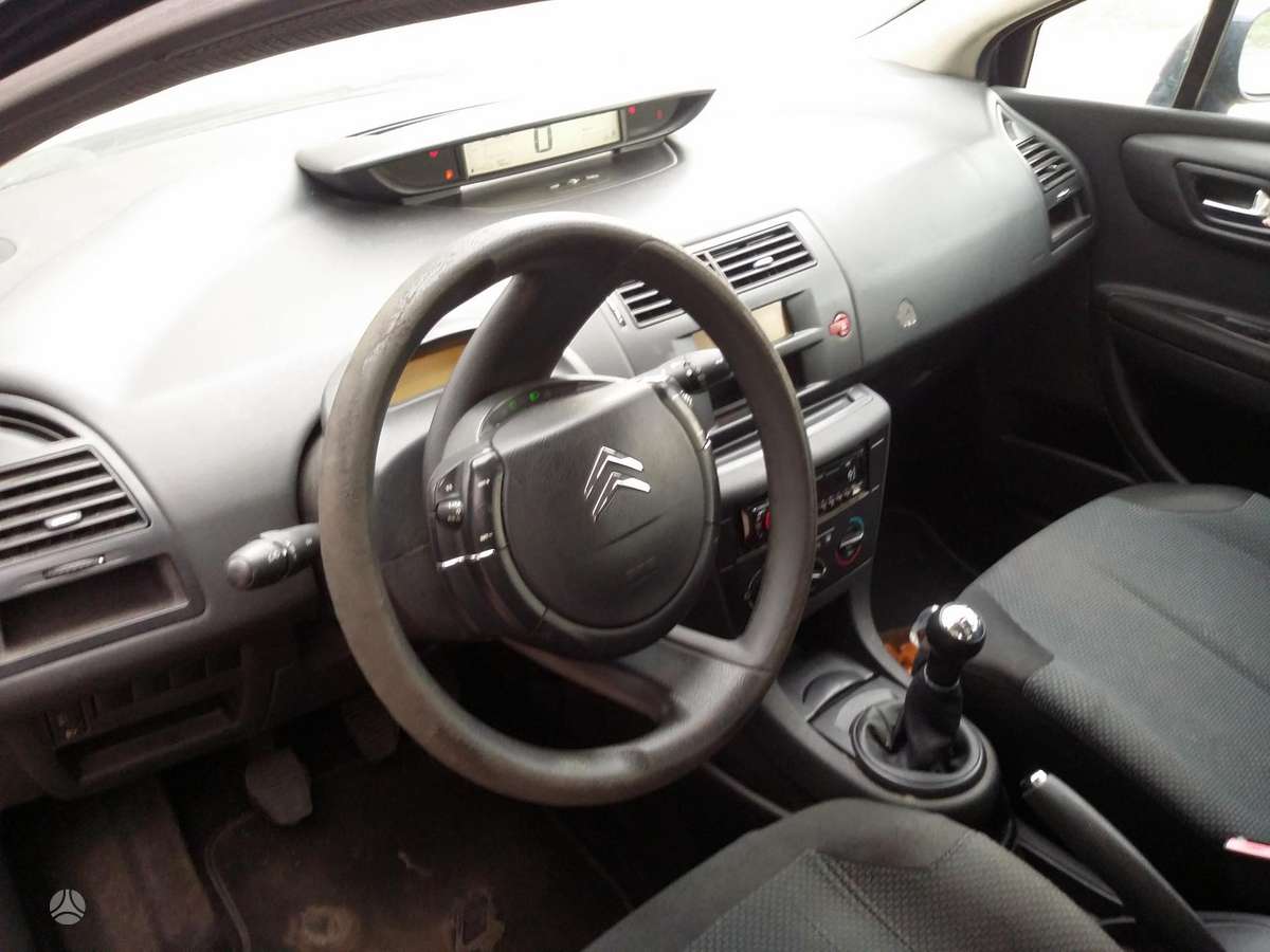 Citroen C4 по частям. Europa dalimis