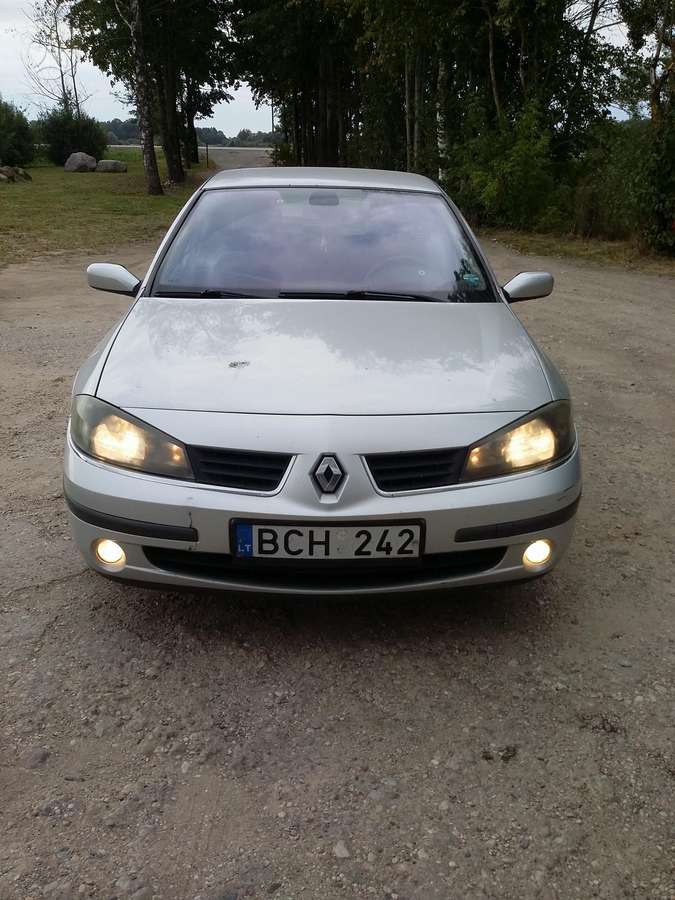 Renault Laguna dalimis. Europa dalimis