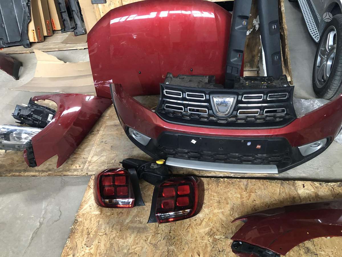 Dacia Sandero по частям