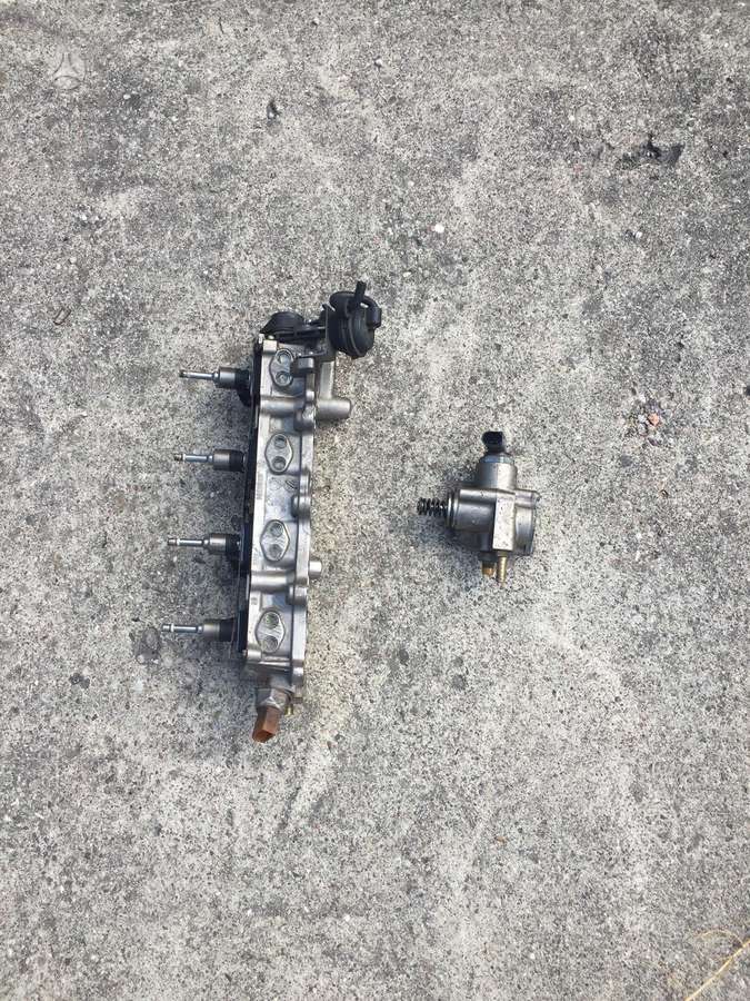 Volkswagen Tiguan engine parts