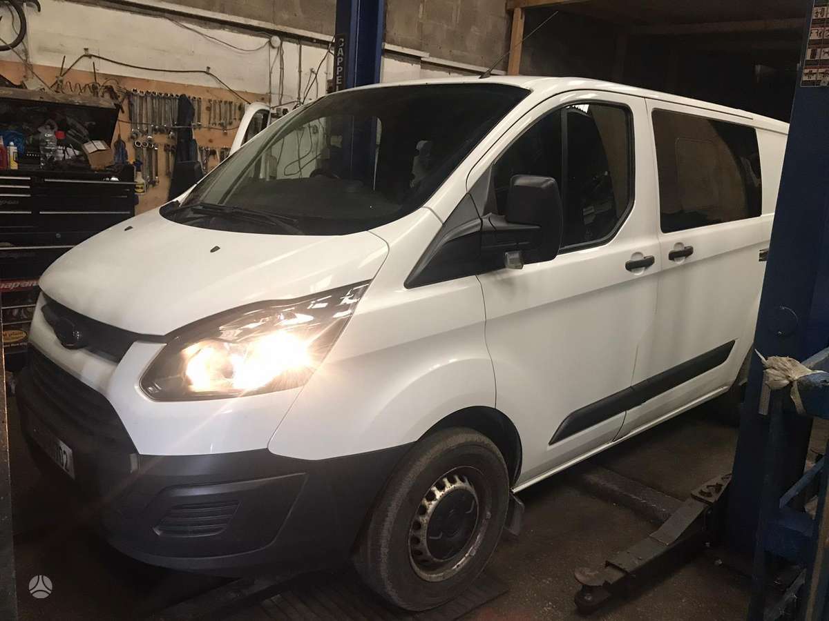 Ford Tourneo custom, passenger vans