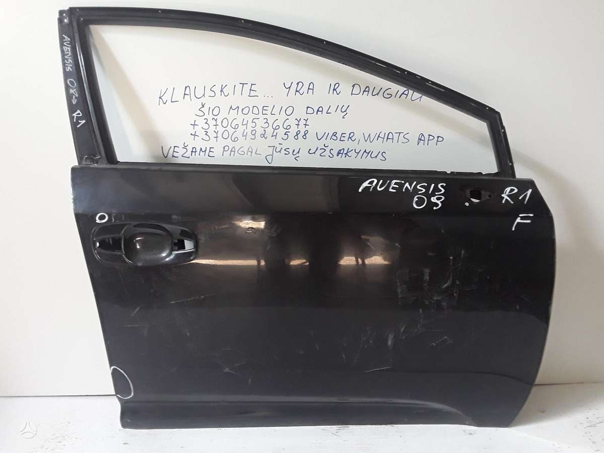 Toyota Avensis for parts