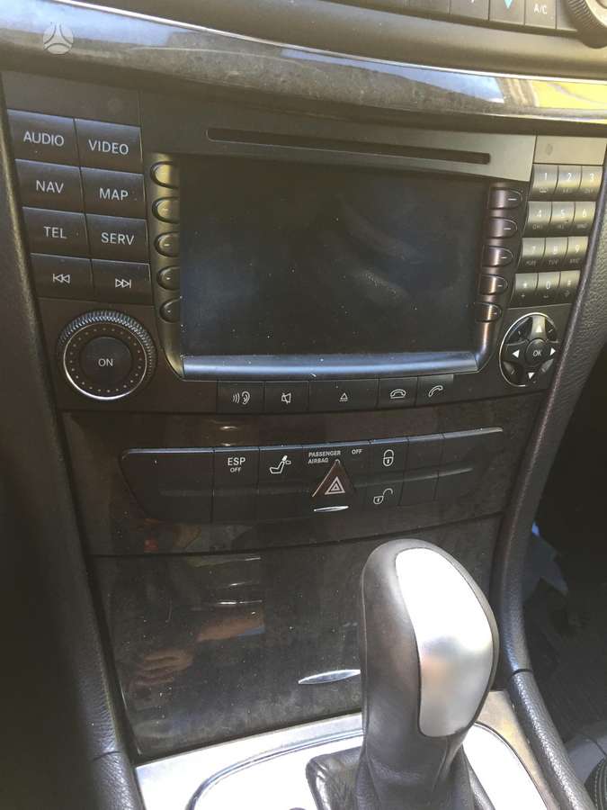 Mercedes-Benz E220