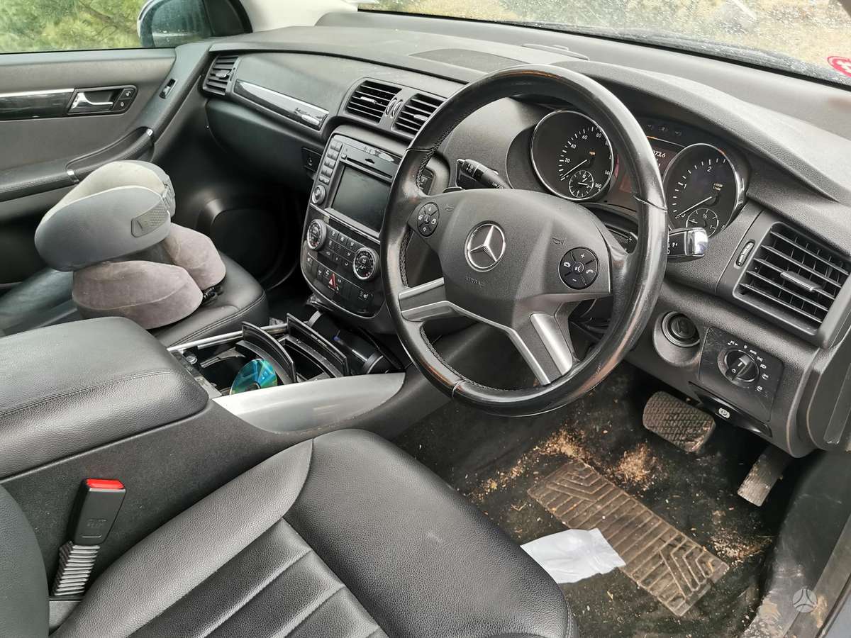 Mercedes-Benz R350 по частям