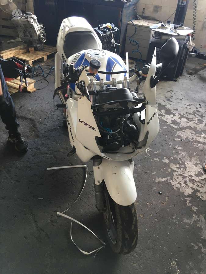 Honda VTR, sportiniai / superbikes