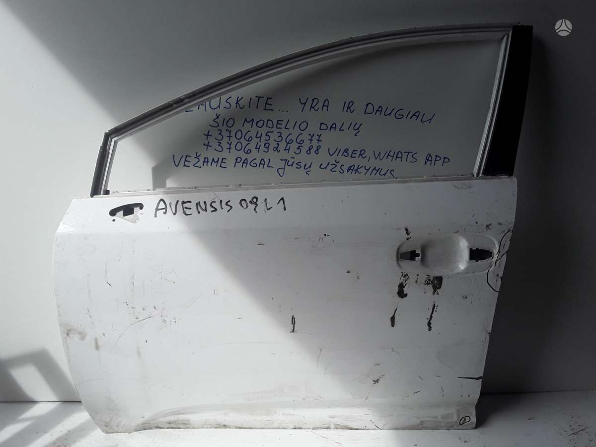 Toyota Avensis for parts