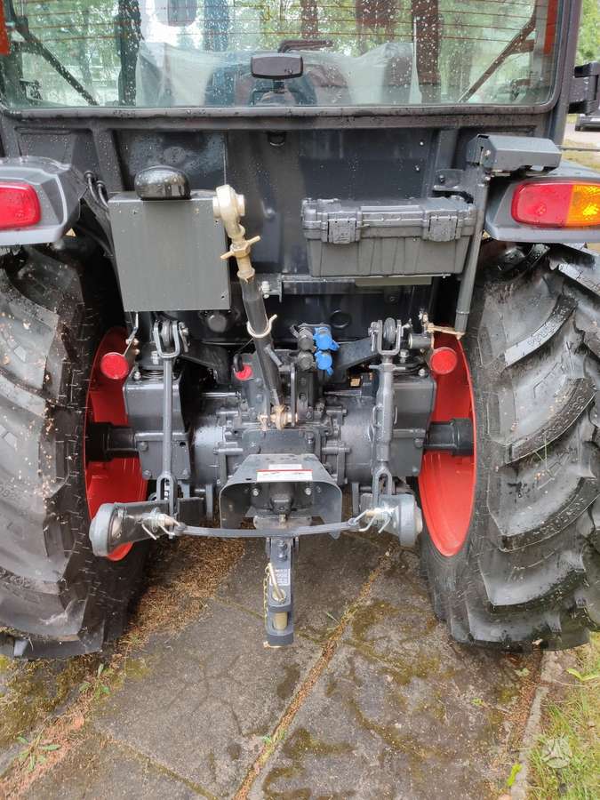 Kioti DK6020, tractors