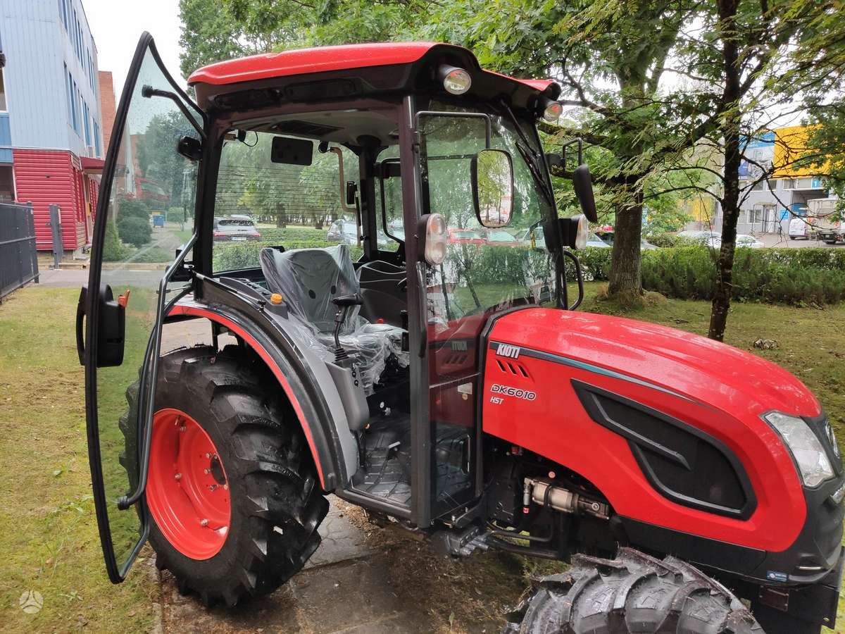 Kioti DK6020, tractors