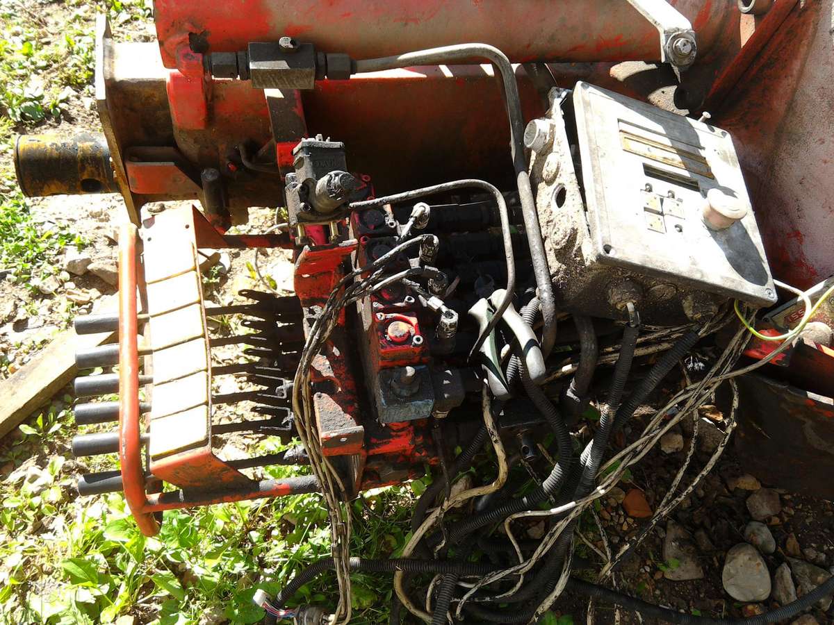 -Kita- FASSI 110, cranes / grapples