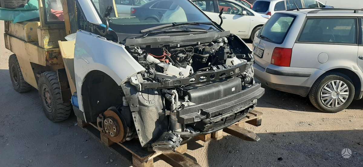 BMW i3 Turime daugiau daliu šitam modeliui