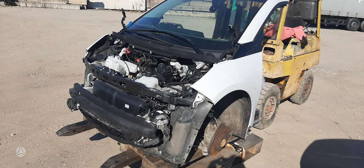 BMW i3 Turime daugiau daliu šitam modeliui
