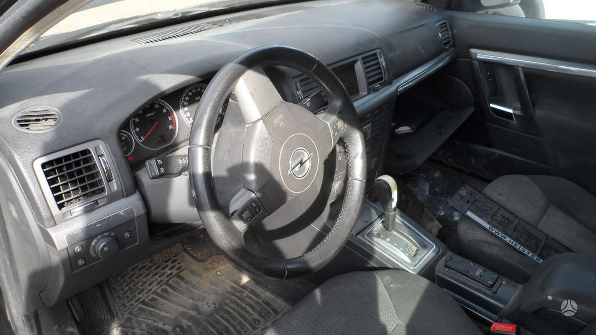 Opel Vectra Yra ir variklis dalimis