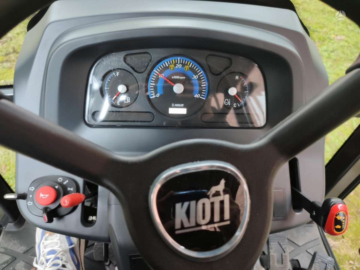 Kioti CK4030, traktori