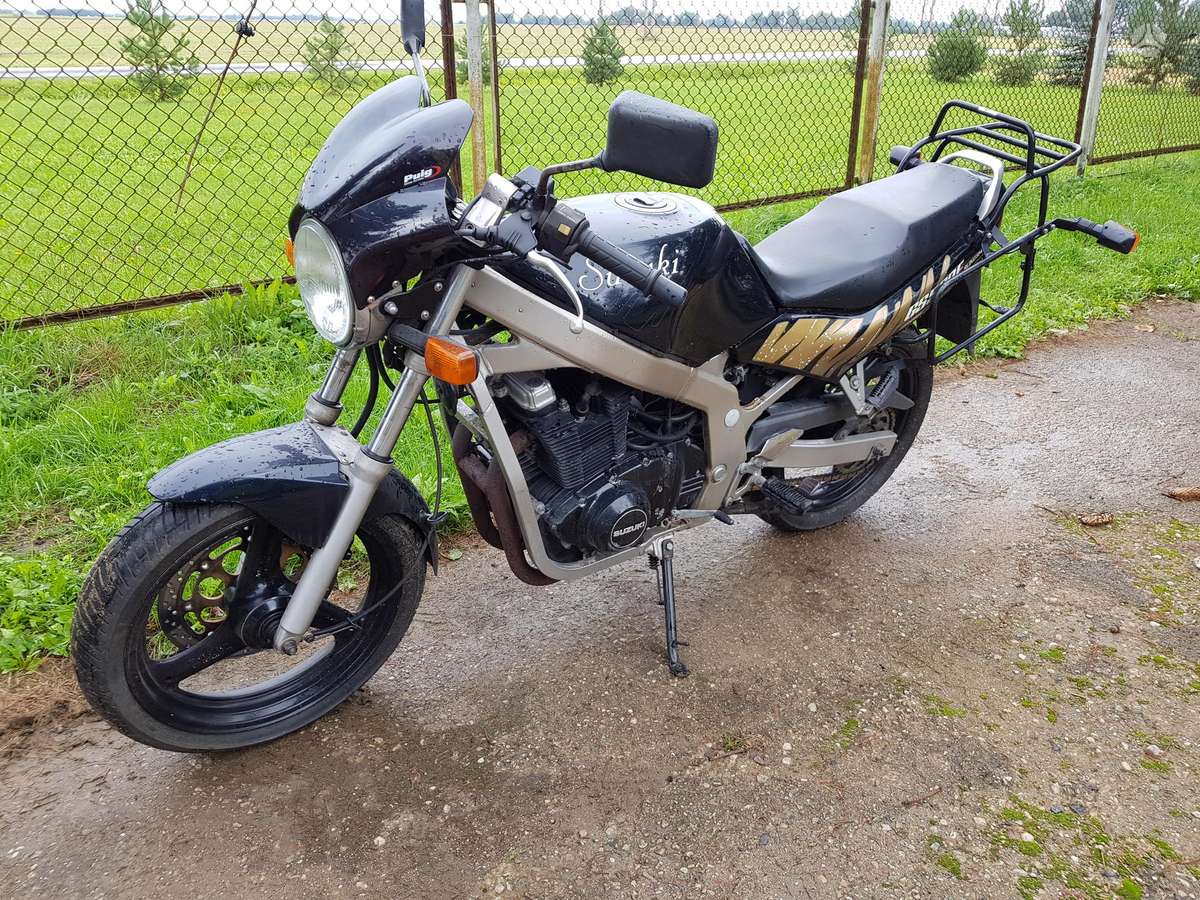 Suzuki GS, street / classic