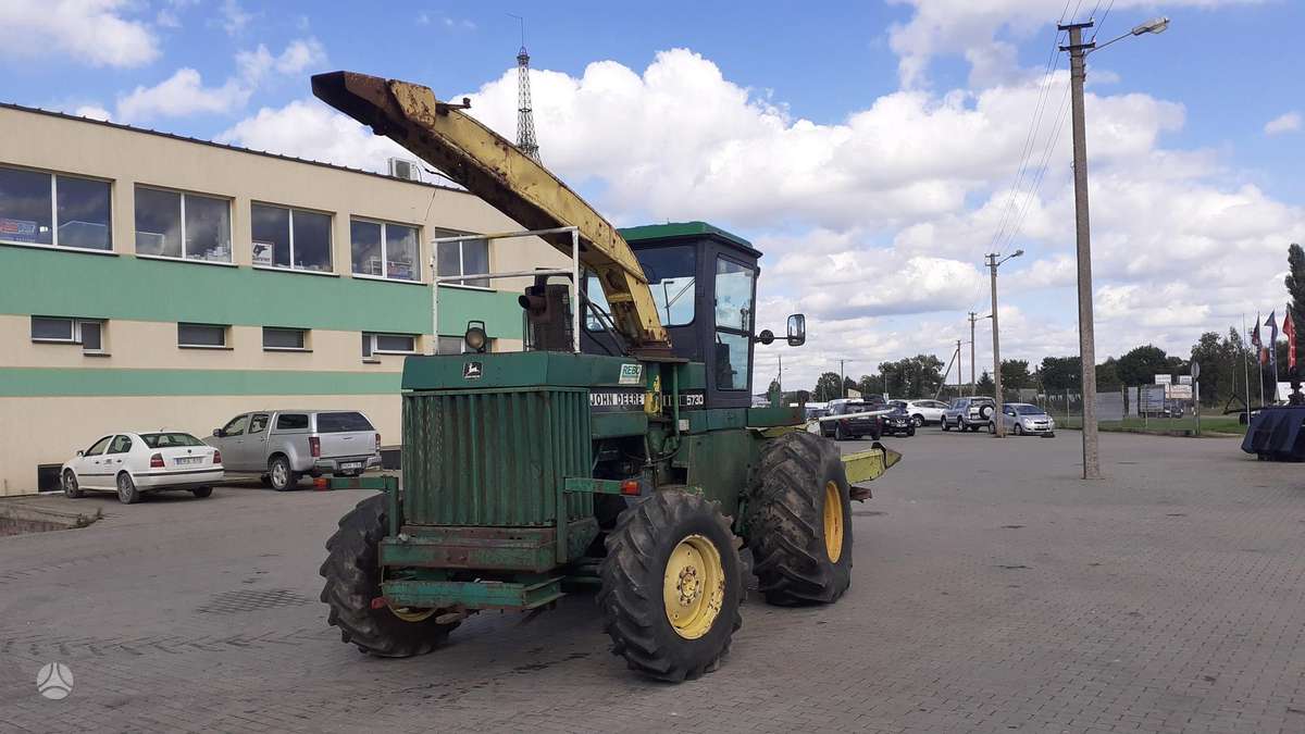 John Deere 5730, самоходные измельчители