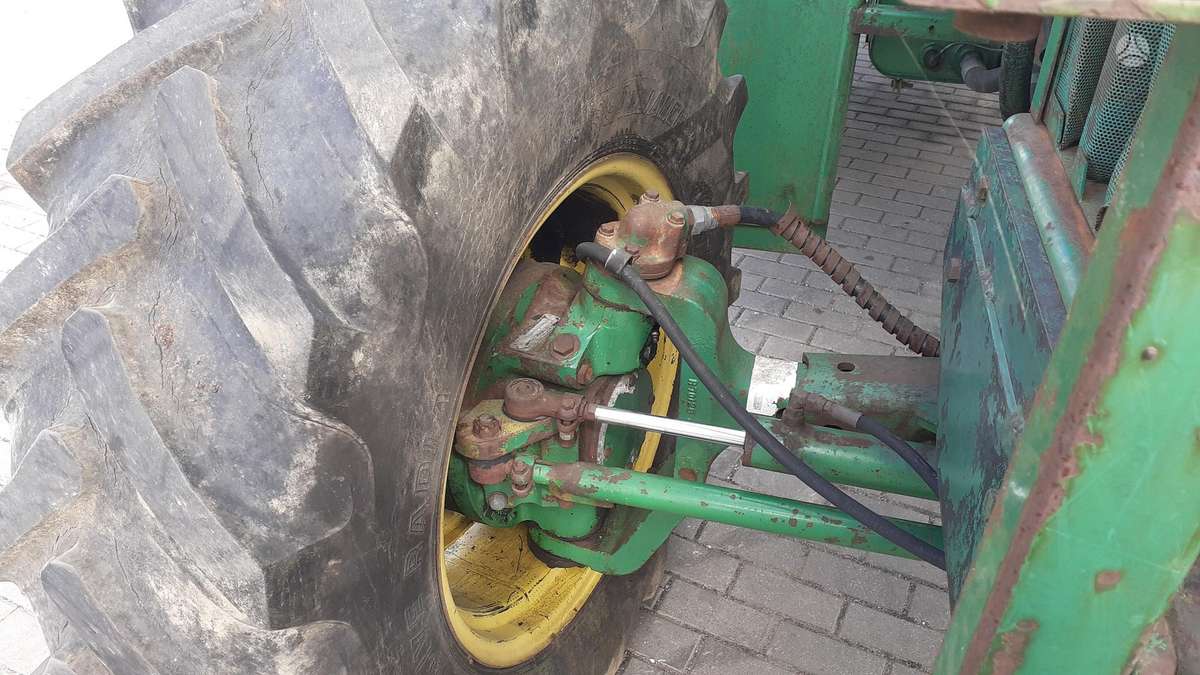 John Deere 5730, самоходные измельчители
