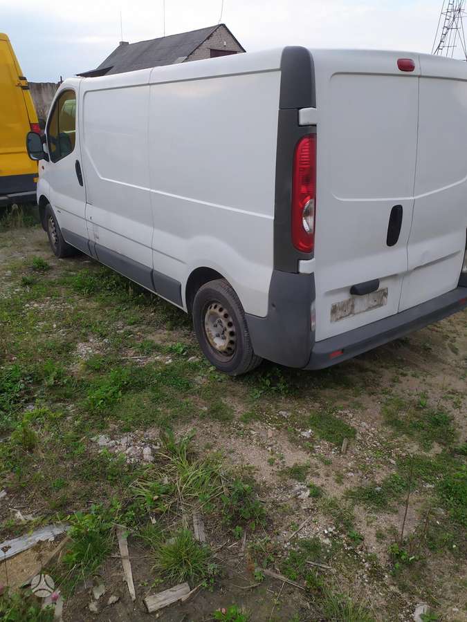 Opel Vivaro, preču