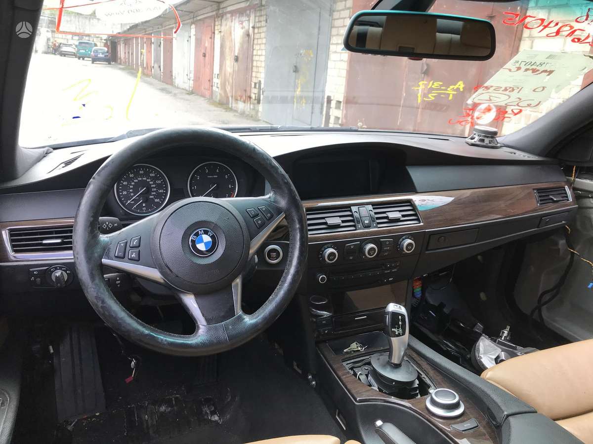 BMW 550