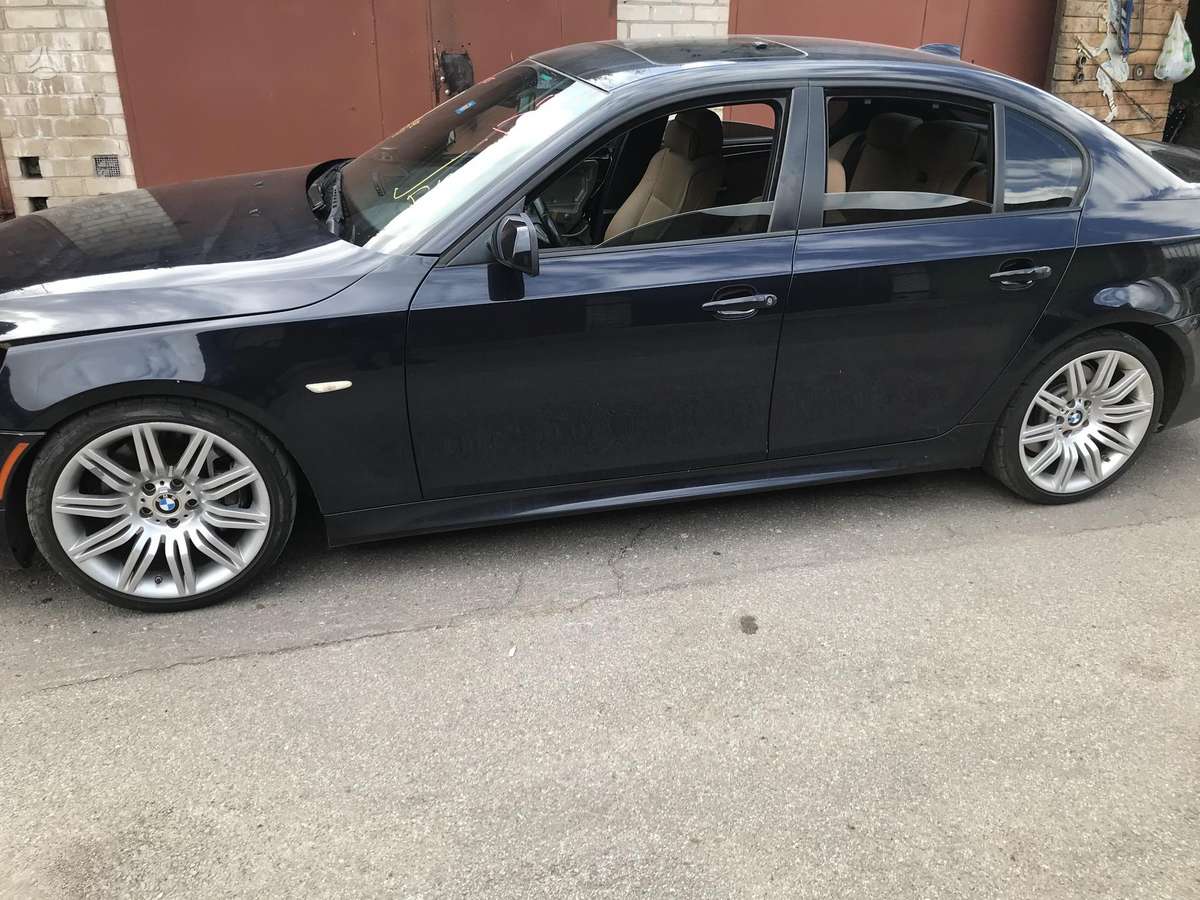 BMW 550