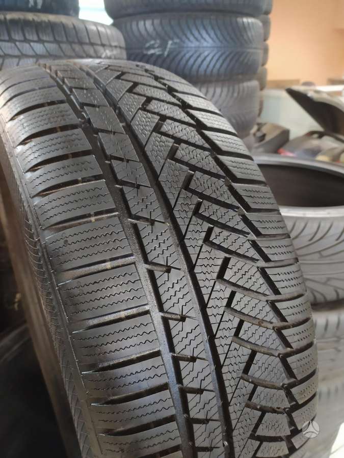 Continental TS850p, winter 225/40 R18