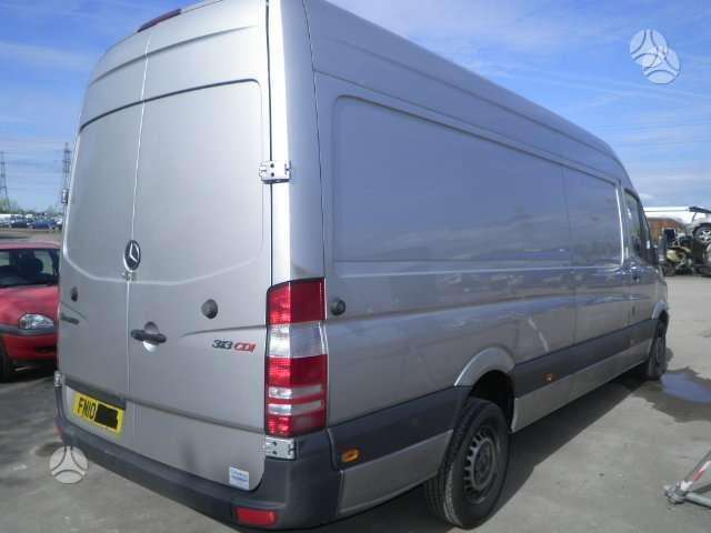 Mercedes-Benz Sprinter, passenger vans