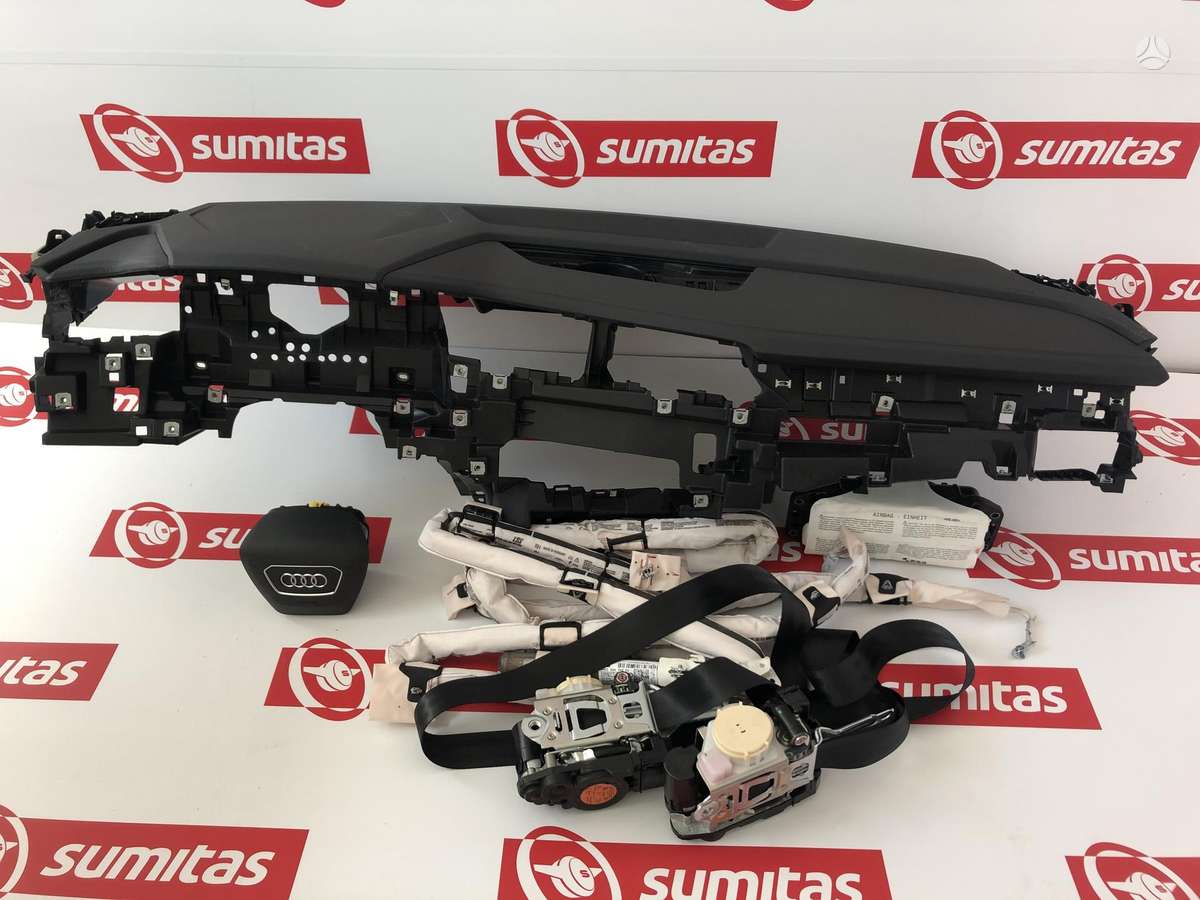 Audi e-tron, 4KE 880 742E,4KE 880 741E, panelė, oro pagalvės, saugos diržai
