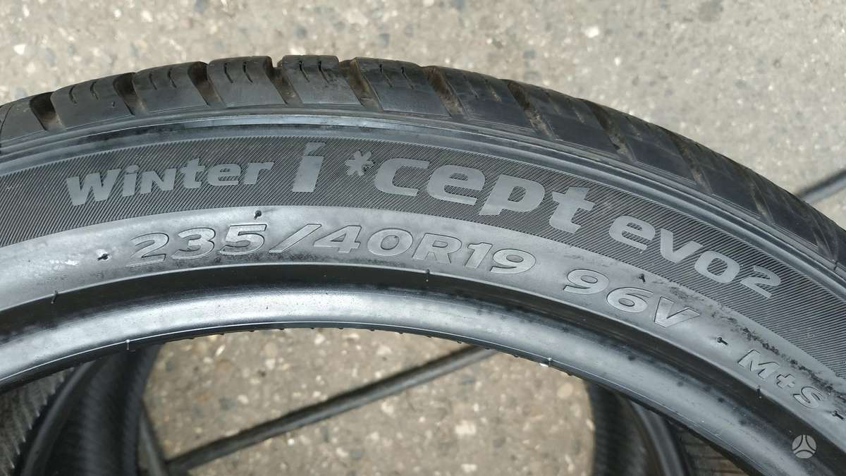 Hankook, žieminės 235/40 R19