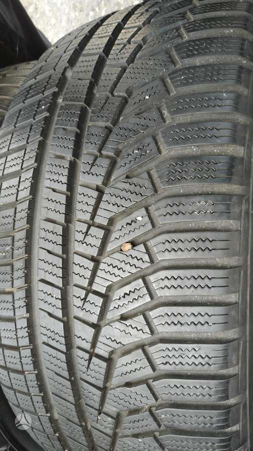 Hankook, winter 235/40 R19