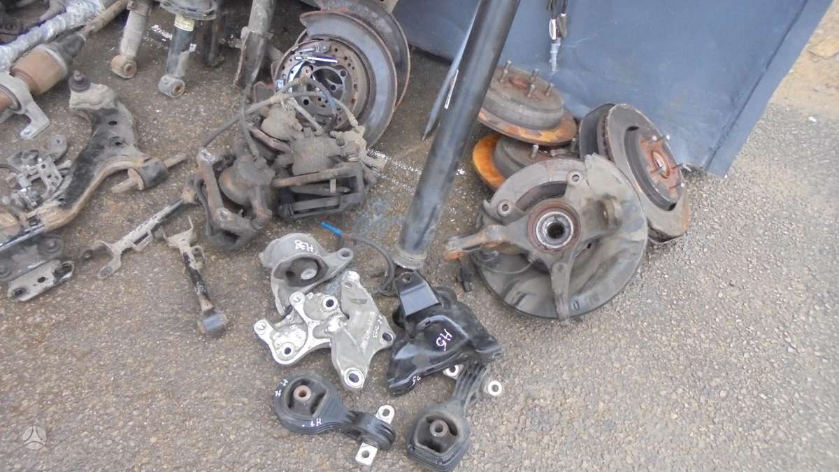 Honda CR-V по частям