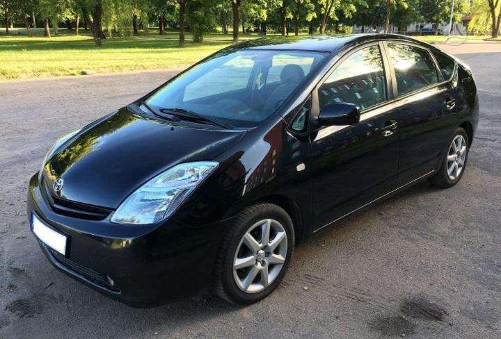 Toyota Prius, 1.5 l., hatchback