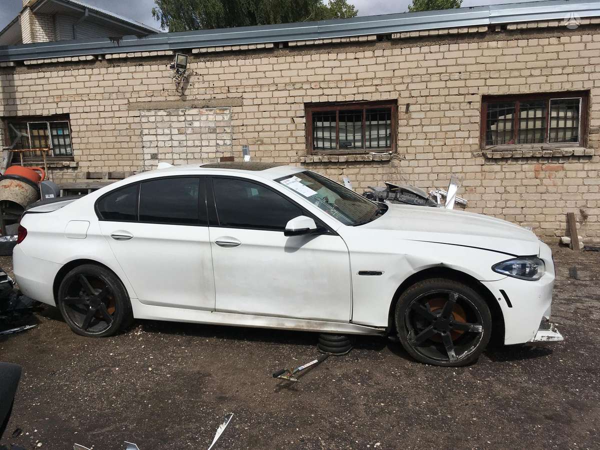 BMW 550 Nera priekio ir variklio