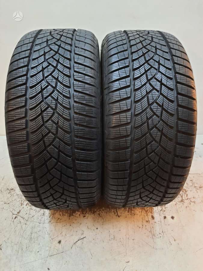 Goodyear Ultra Grip Performance, winter 245/45 R17