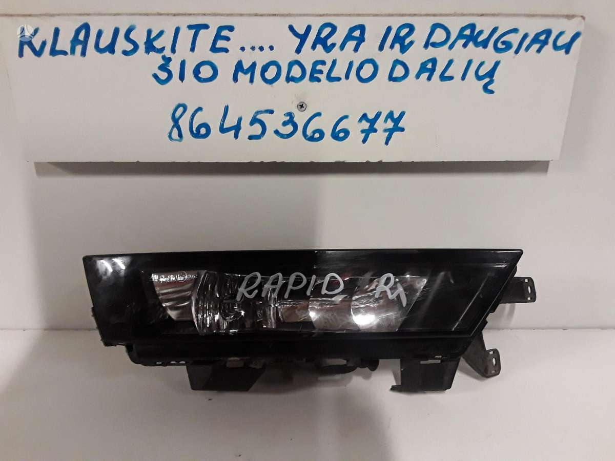 Skoda Rapid dalimis