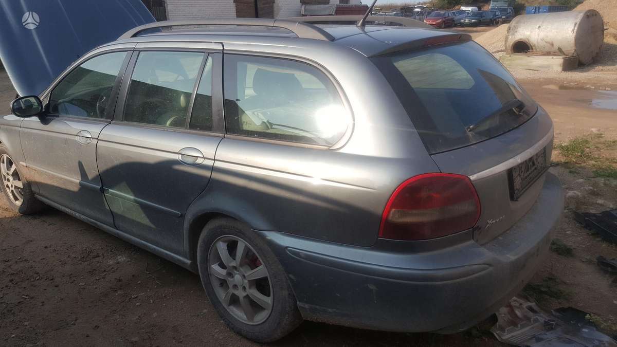 Jaguar X-Type
